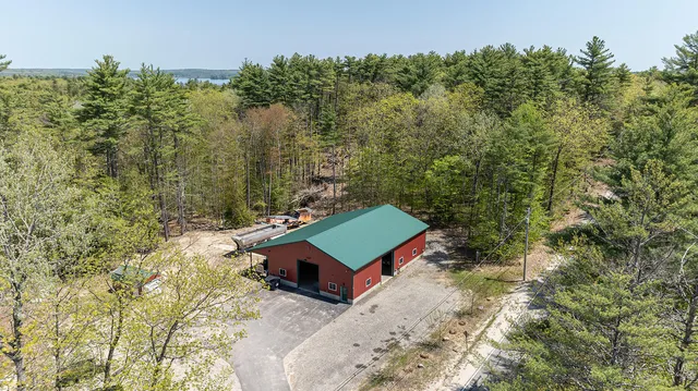 $795,000 | 392 Raymond Cape Road, Raymond, ME 04071