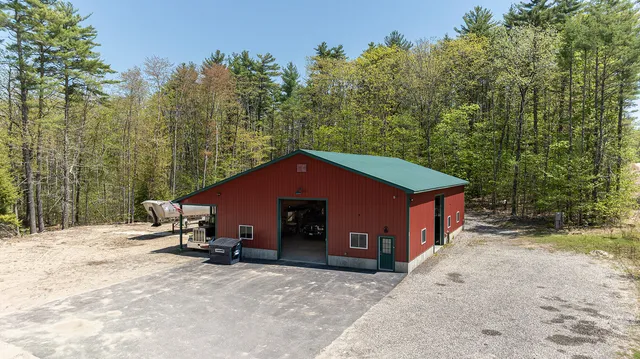 $795,000 | 392 Raymond Cape Road, Raymond, ME 04071