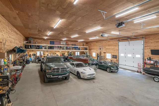 $795,000 | 392 Raymond Cape Road, Raymond, ME 04071