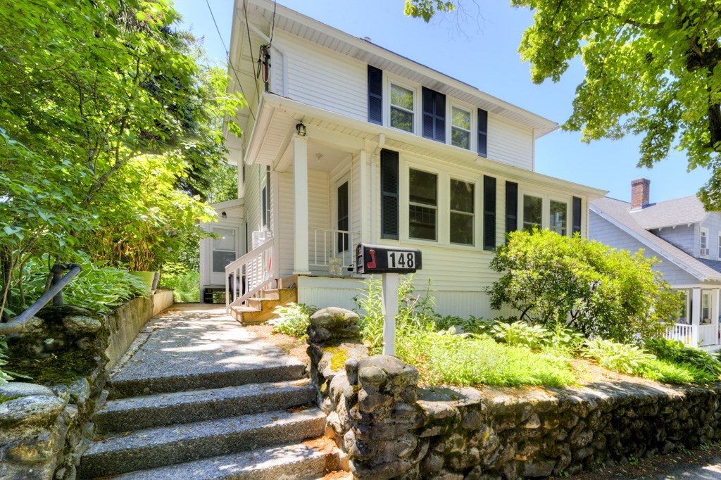 148 Whitmarsh Avenue Worcester, MA 01606 - Photo 1 of 34