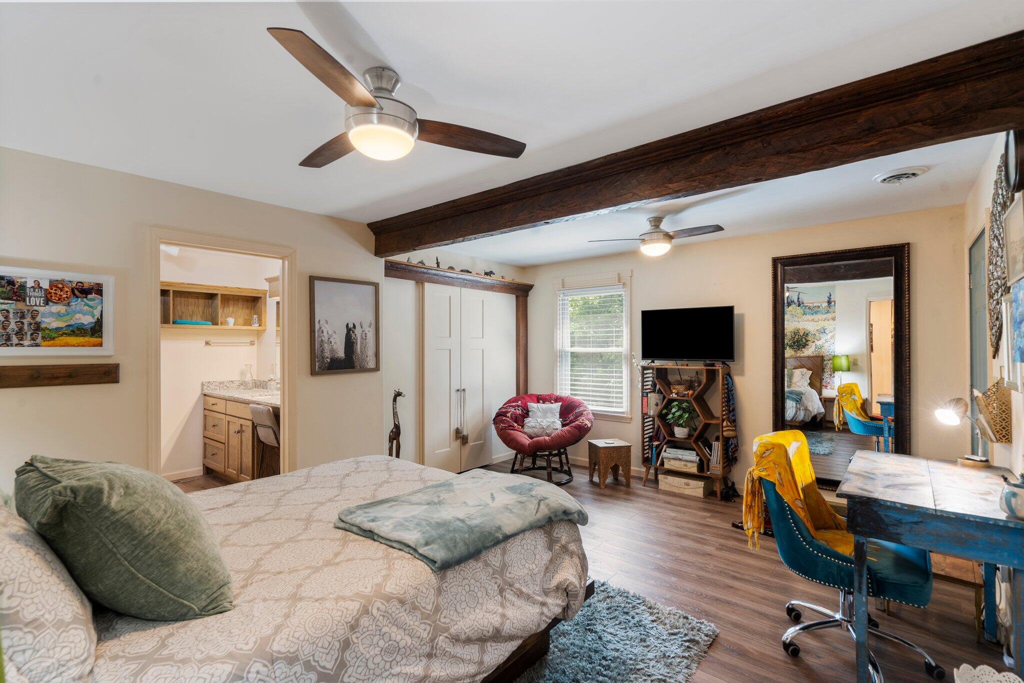 893 Tunnel Hill Road Cleveland, TN 37311 - Photo 10 of 37 Master bed