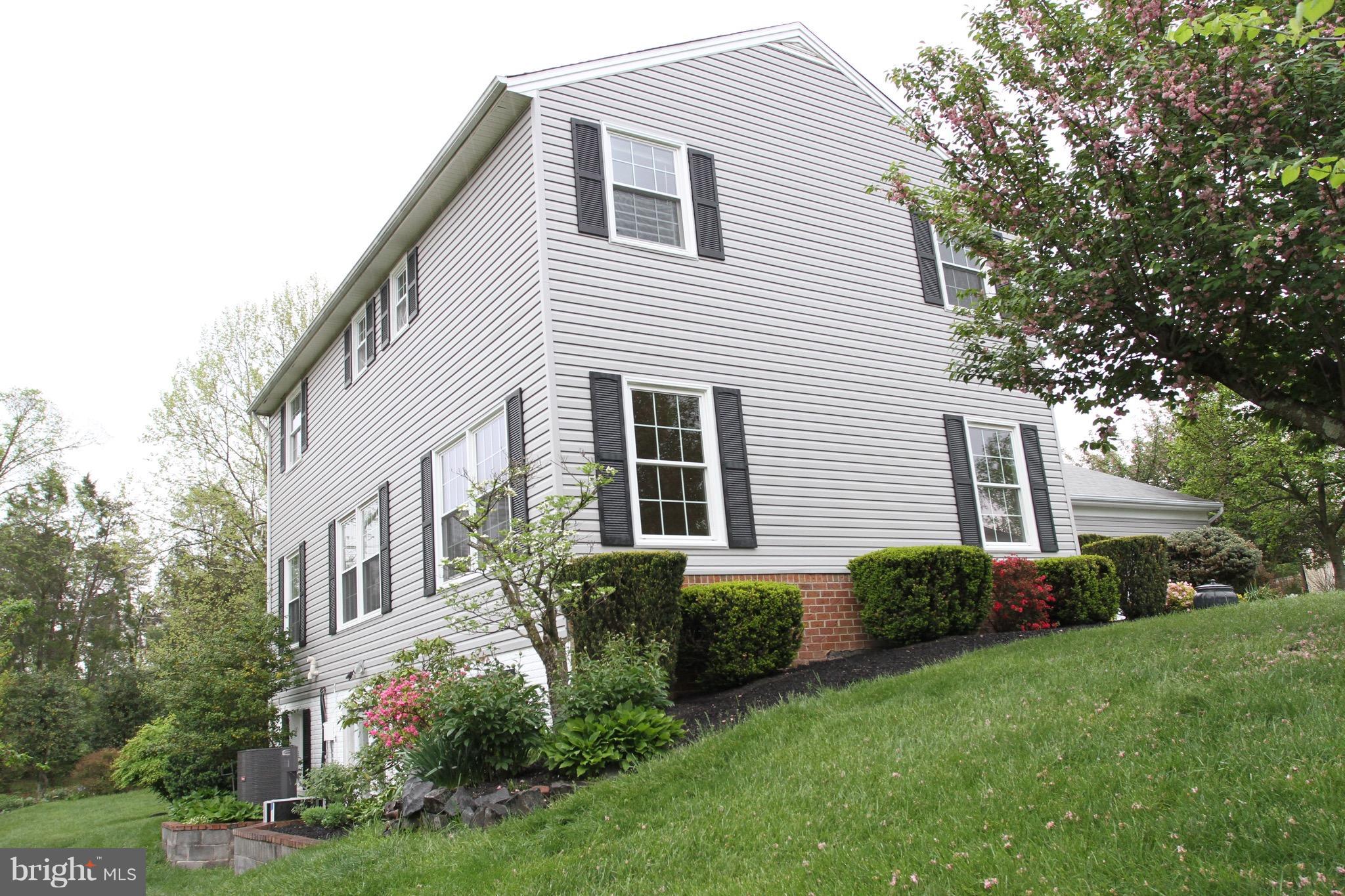 1135 Bandy Run Road Herndon, VA 20170 - Photo 2 of 30 Exterior (General)