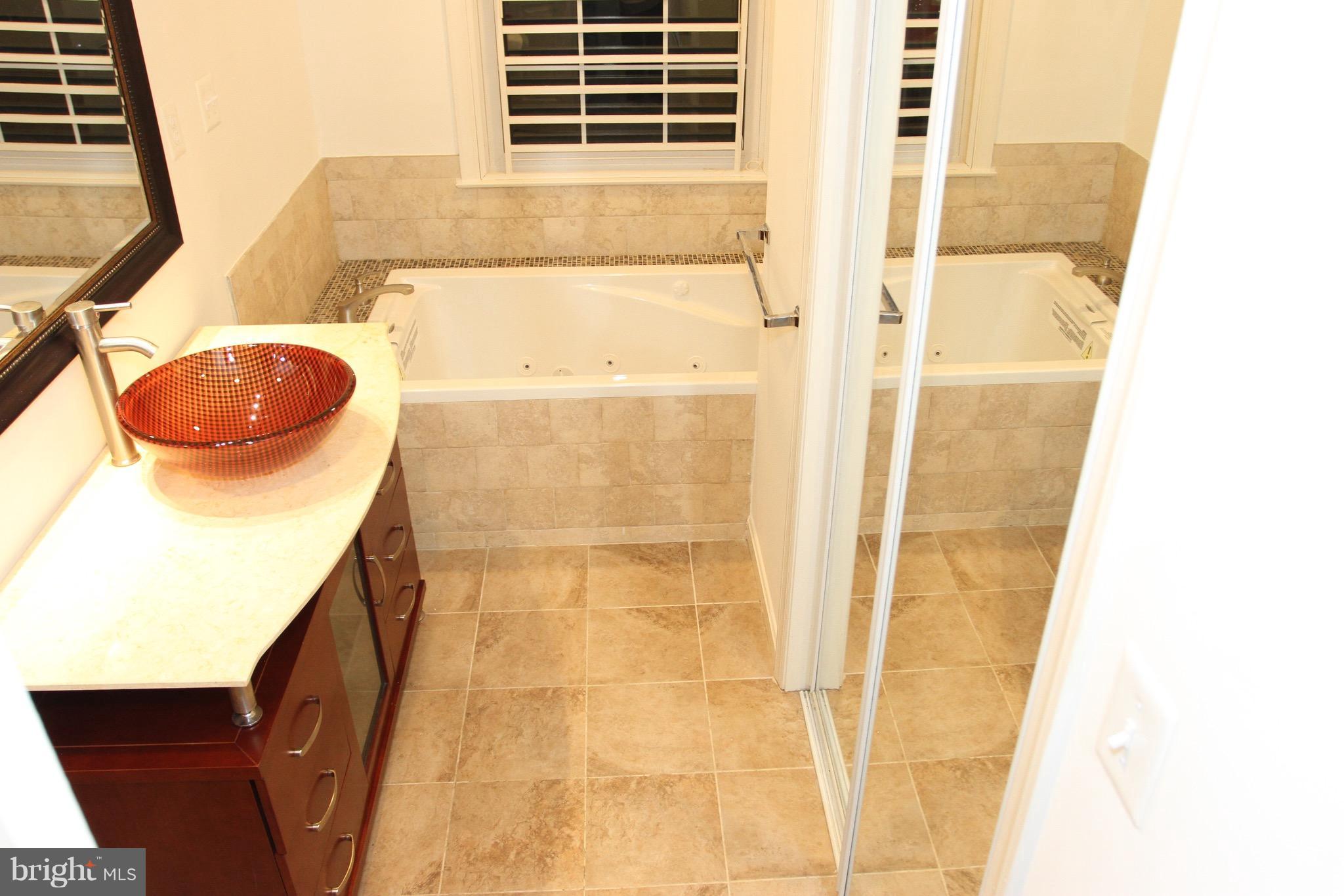 1135 Bandy Run Road Herndon, VA 20170 - Photo 11 of 30 Bath (Master)