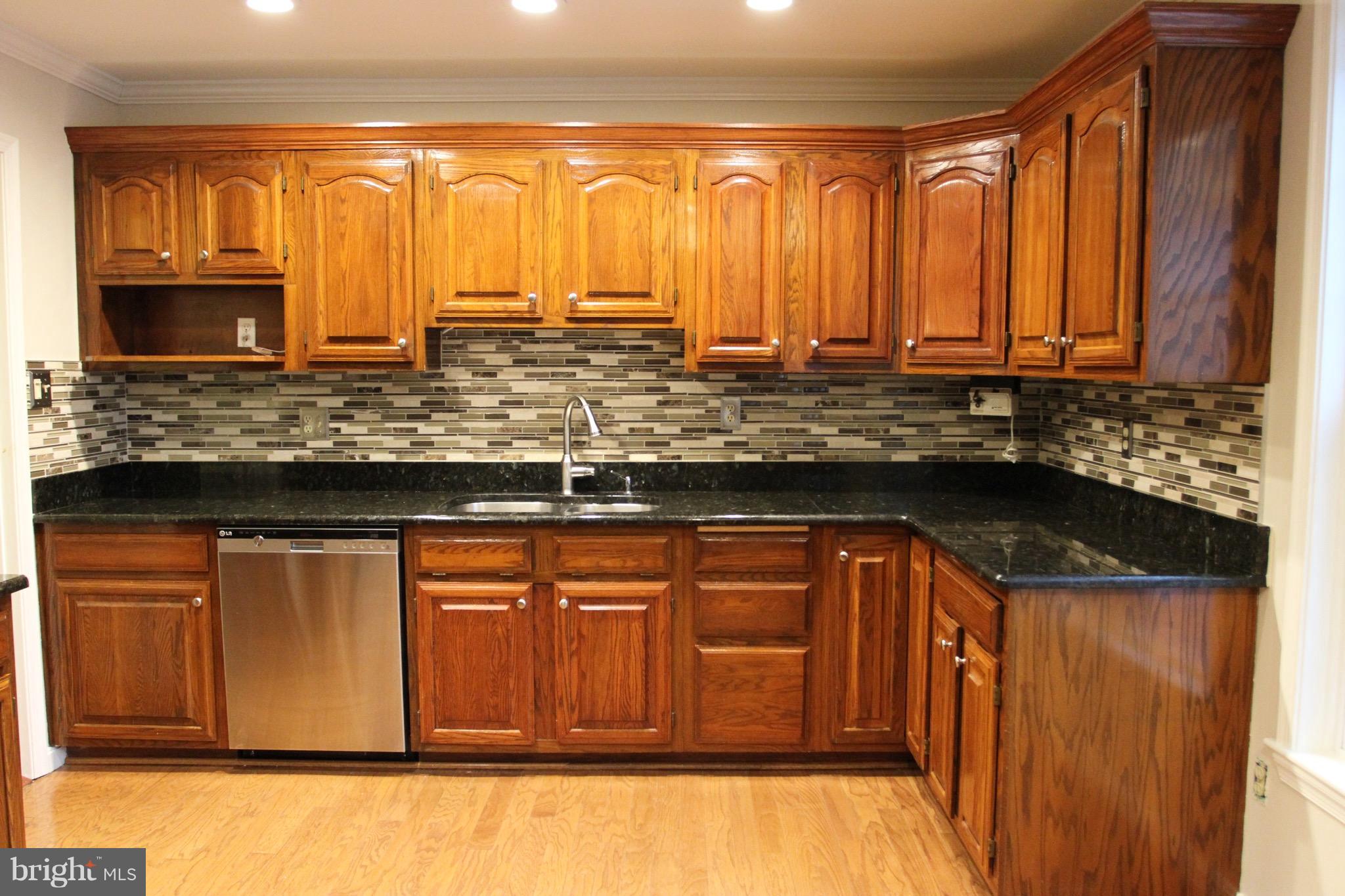 1135 Bandy Run Road Herndon, VA 20170 - Photo 23 of 30 Kitchen