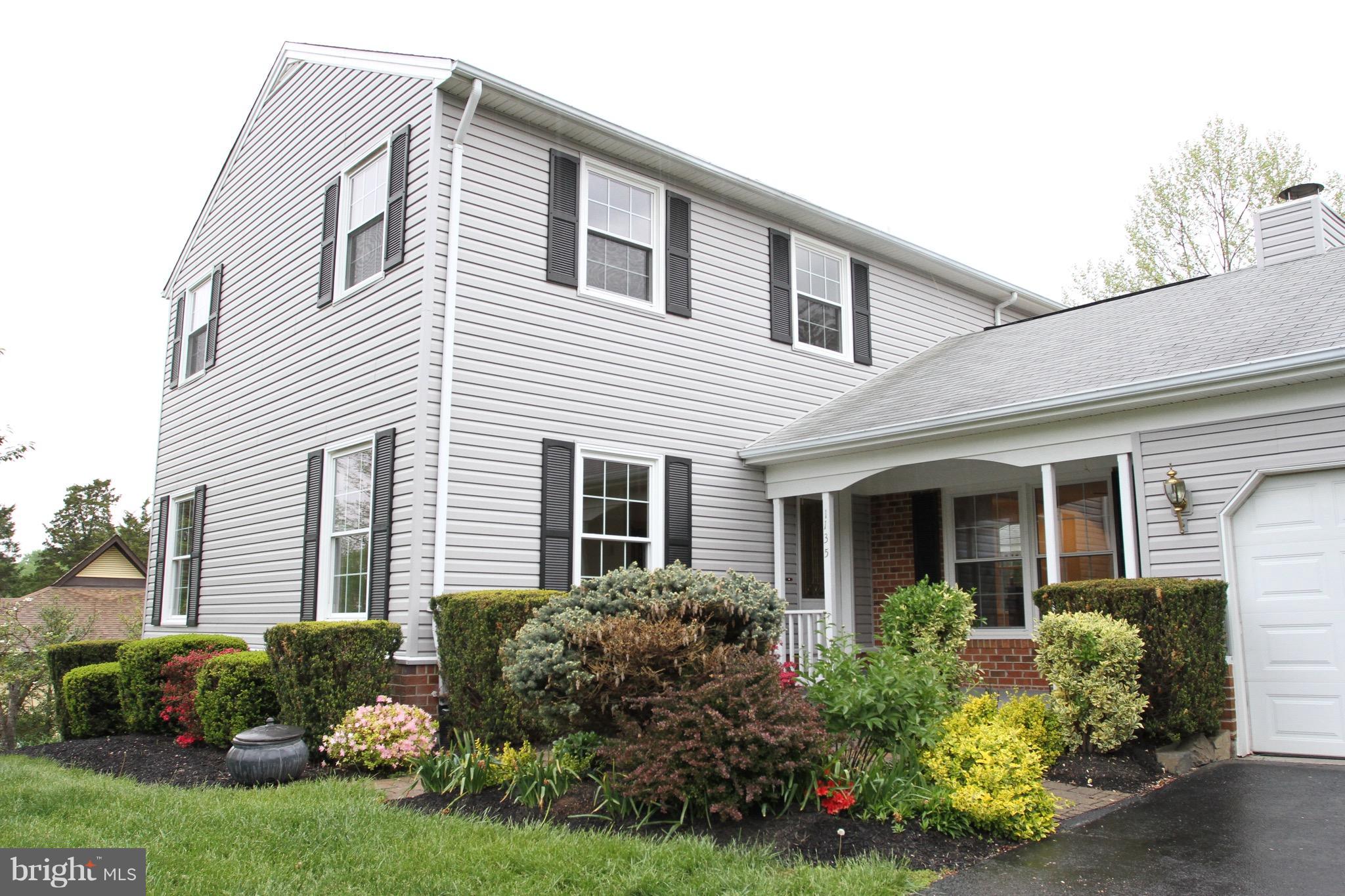 1135 Bandy Run Road Herndon, VA 20170 - Photo 4 of 30 Exterior (Front)