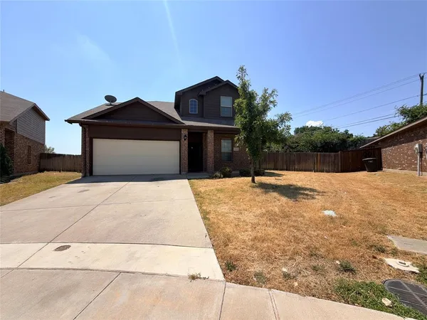 $2,400 | 1137 Colchester Court, Fort Worth, TX 76134