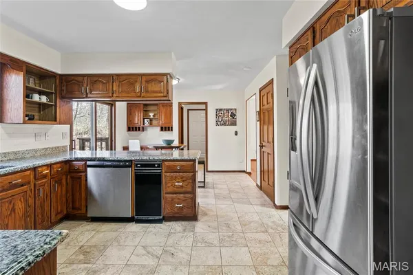 $399,900 | 6589 Oak Hill Manor, Glen Carbon, IL 62034