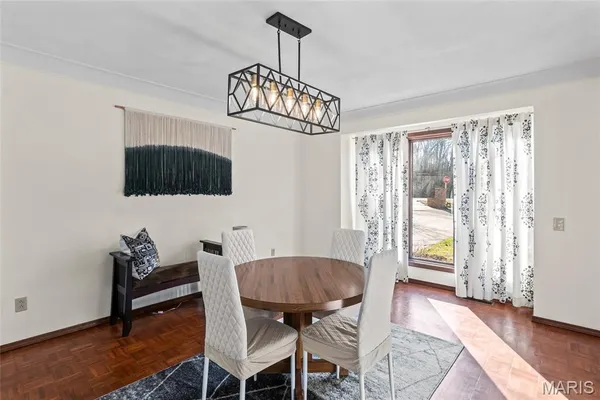 $399,900 | 6589 Oak Hill Manor, Glen Carbon, IL 62034