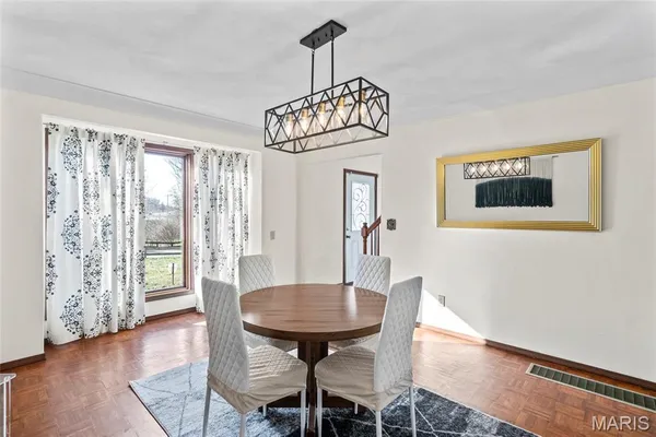 $399,900 | 6589 Oak Hill Manor, Glen Carbon, IL 62034