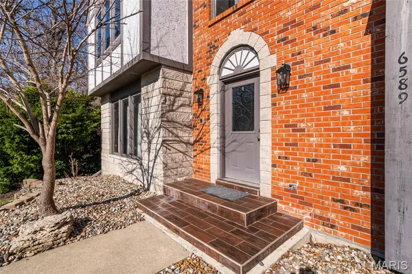 $399,900 | 6589 Oak Hill Manor, Glen Carbon, IL 62034