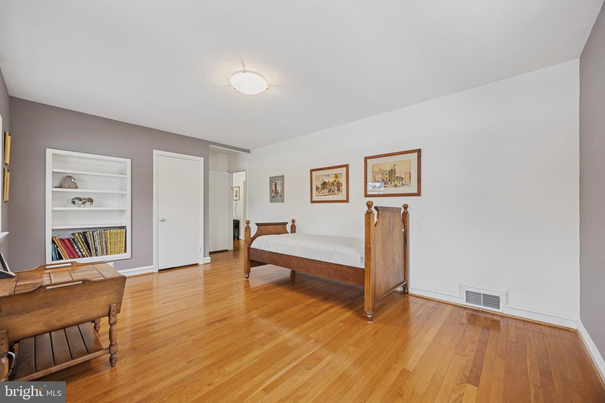 505 Red Leaf Road Wynnewood, PA 19096 - Photo 25 of 35 Very Large Bedroom #2