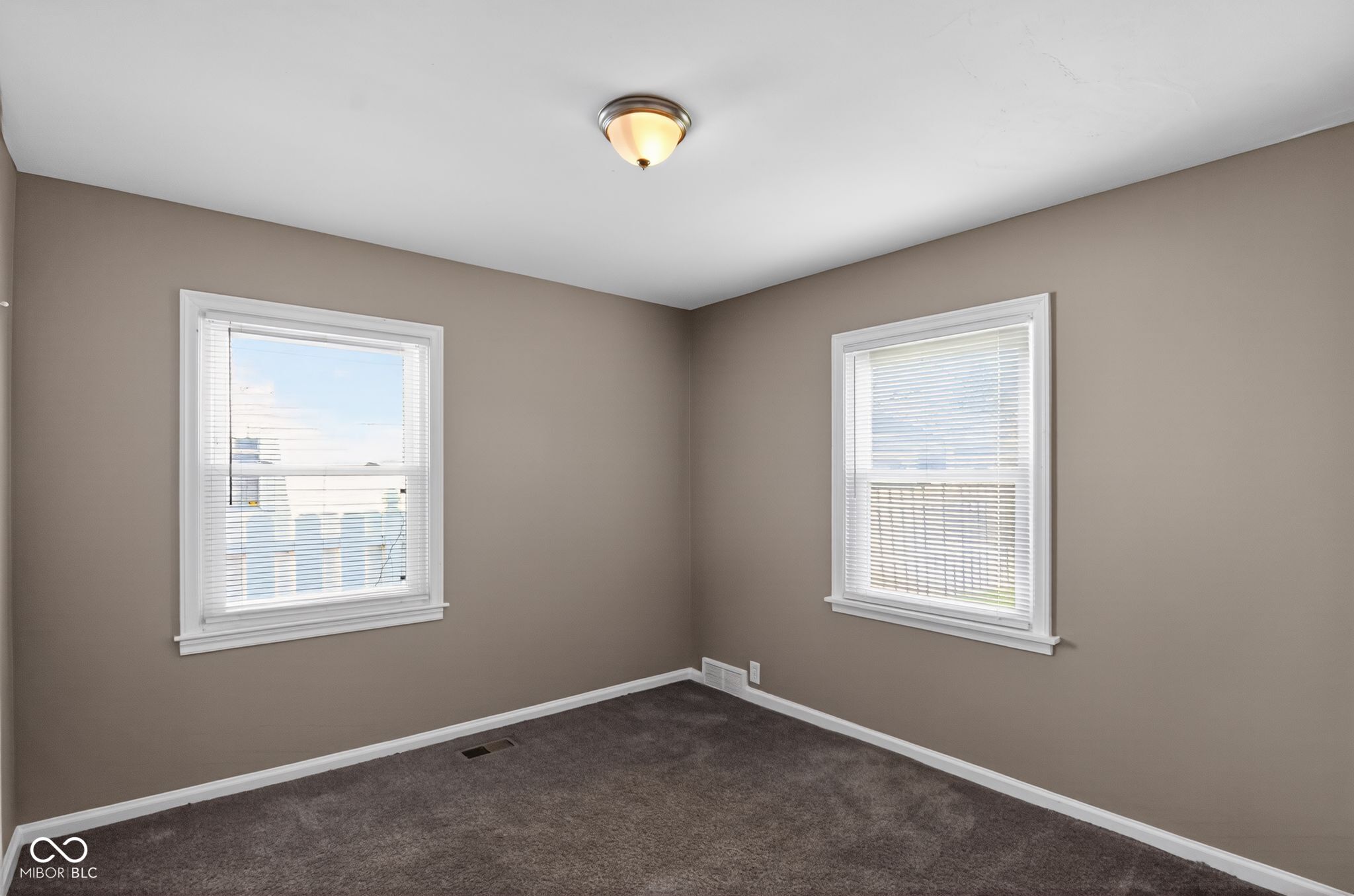 3711 North Riley Avenue Indianapolis, IN 46218 - Photo 8 of 33 Gallery Image 8