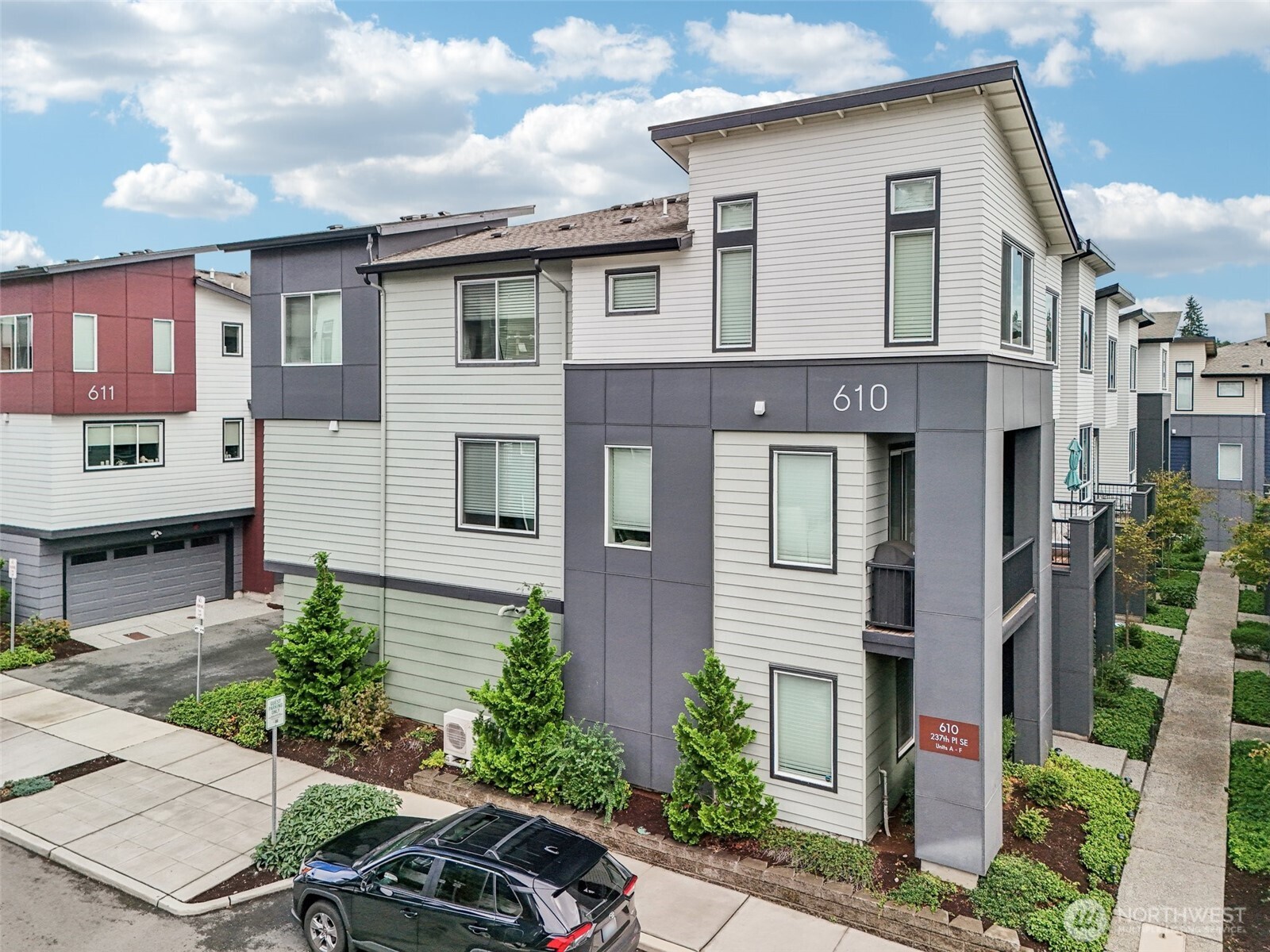 610 237th Place Southeast, Unit B Bothell, WA 98021 - Photo 1 of 38