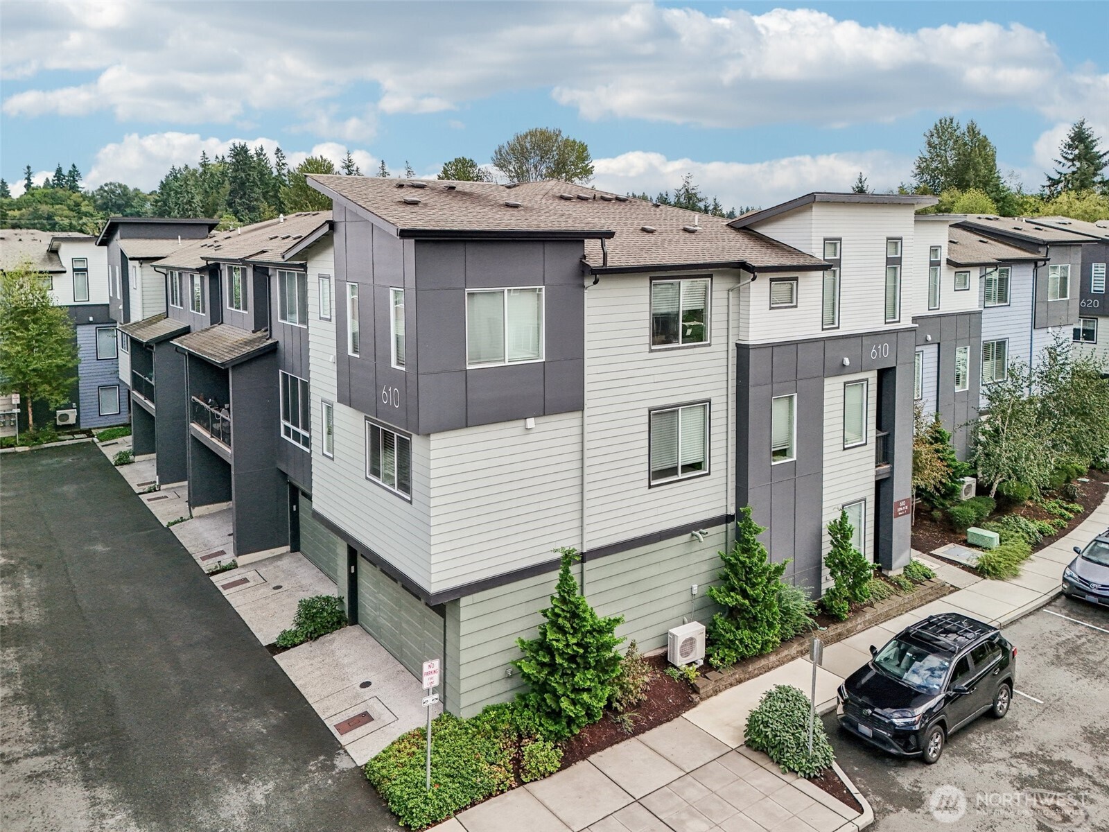 610 237th Place Southeast, Unit B Bothell, WA 98021 - Photo 32 of 38