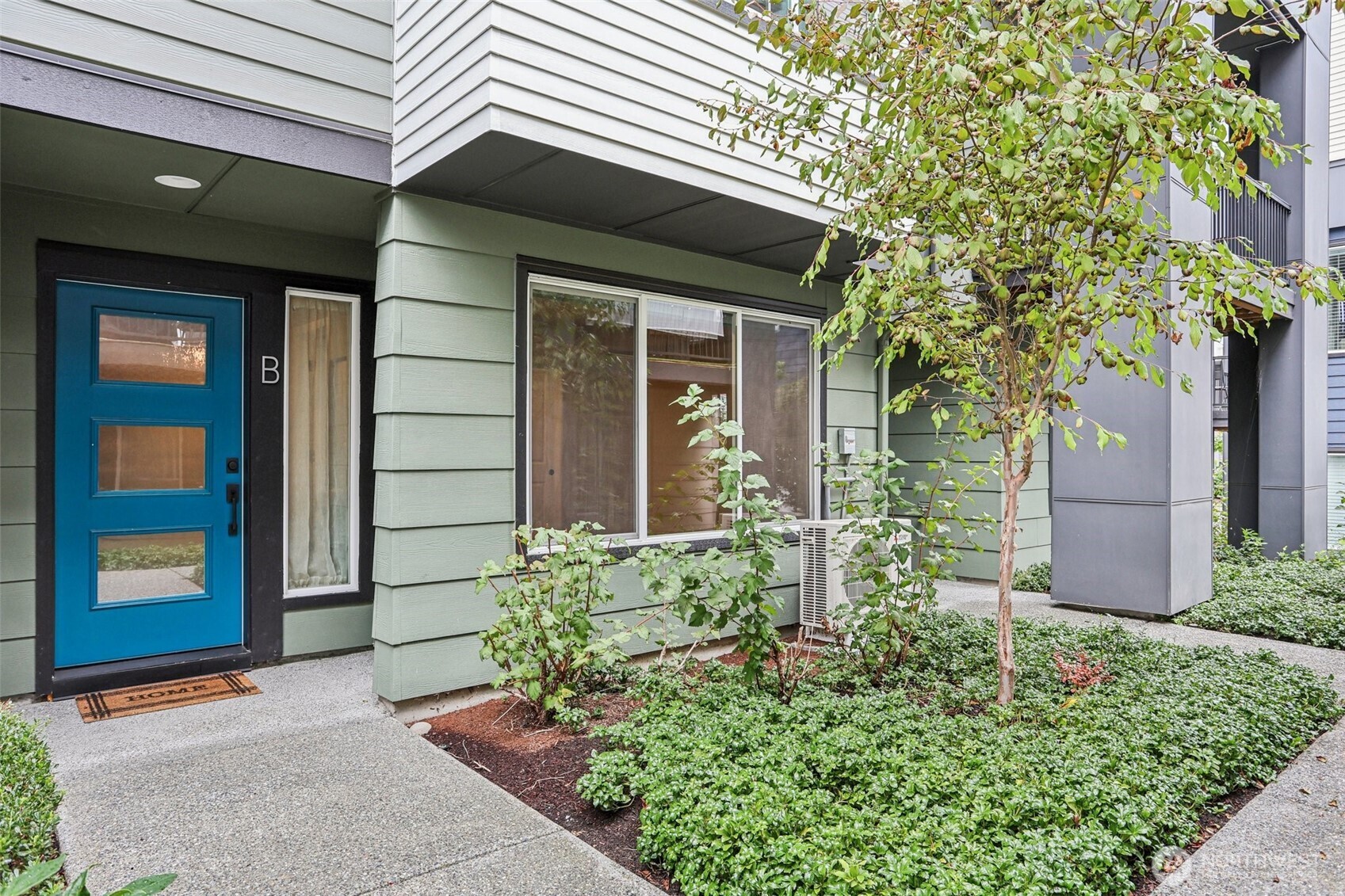 610 237th Place Southeast, Unit B Bothell, WA 98021 - Photo 5 of 38