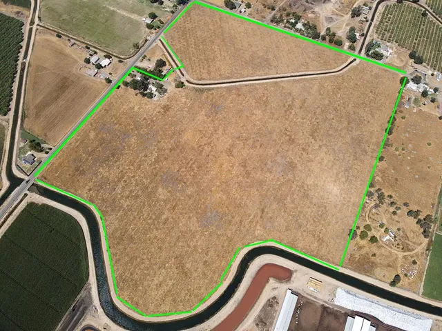 a view of a swimming pool