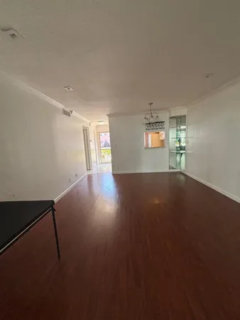 $1,625 | 218 Northeast 12th Avenue, Unit 106, Hallandale Beach, FL 33009