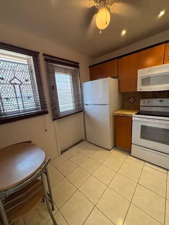 $1,625 | 218 Northeast 12th Avenue, Unit 106, Hallandale Beach, FL 33009