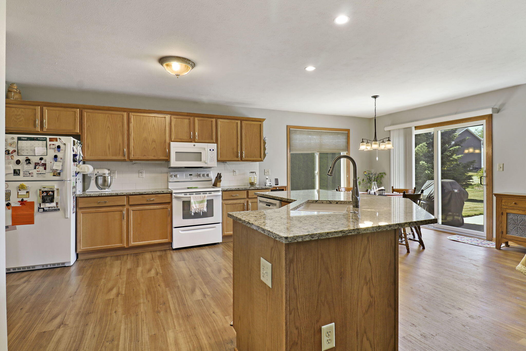 914 Riva Ridge Caledonia, WI 53402 - Photo 5 of 31 5-web-or-mls-914 Riva Ridge, Racine, WI