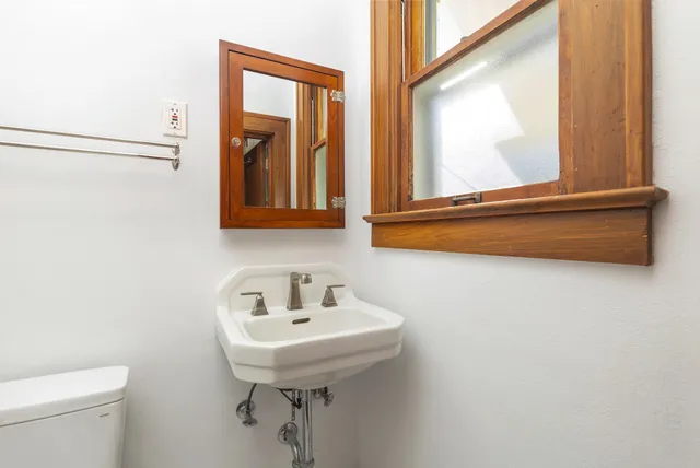 $1,850,000 | 800 Kanuga Drive, West Palm Beach, FL 33401