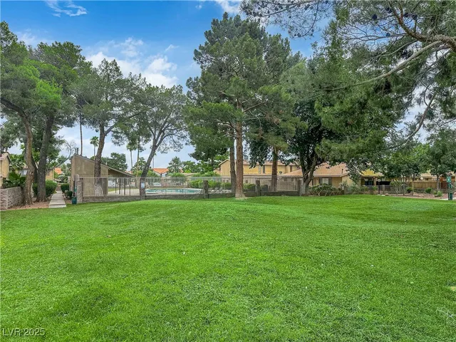 $1,550 | 2248 Short Pine Drive, Las Vegas, NV 89108