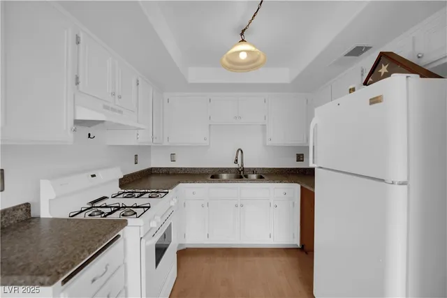 $1,550 | 2248 Short Pine Drive, Las Vegas, NV 89108