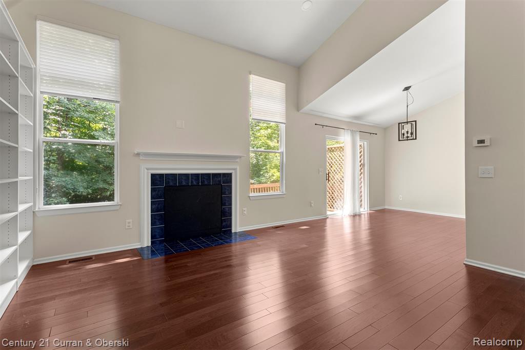 3444 Ashburnam Road Ann Arbor, MI 48105 - Photo 5 of 37