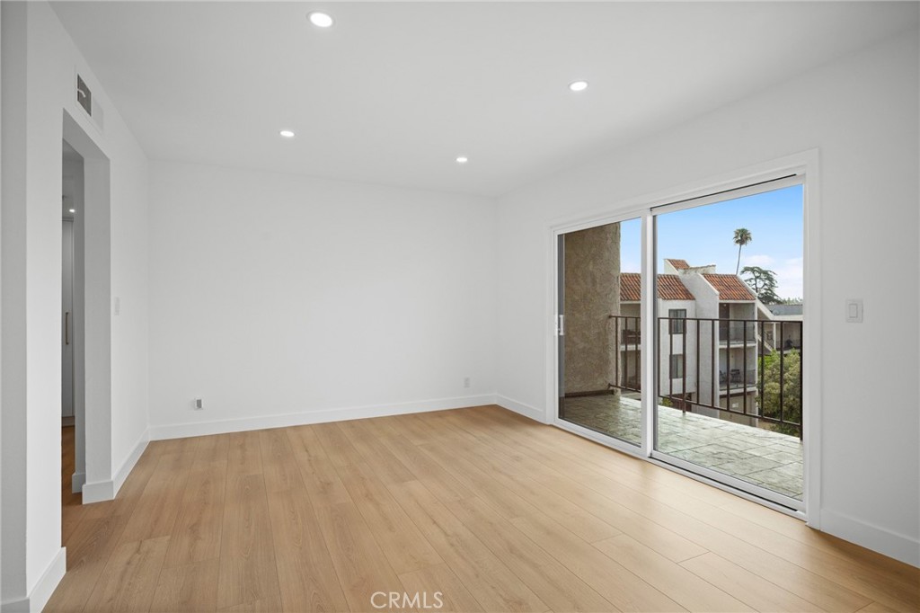 1401 Valley View Road, Unit 329 Glendale, CA 91202 - Photo 11 of 41 Gallery Image 11