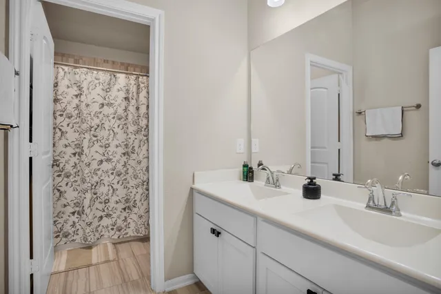 $2,450 | 28100 Rocky Heights Drive, Spring, TX 77386