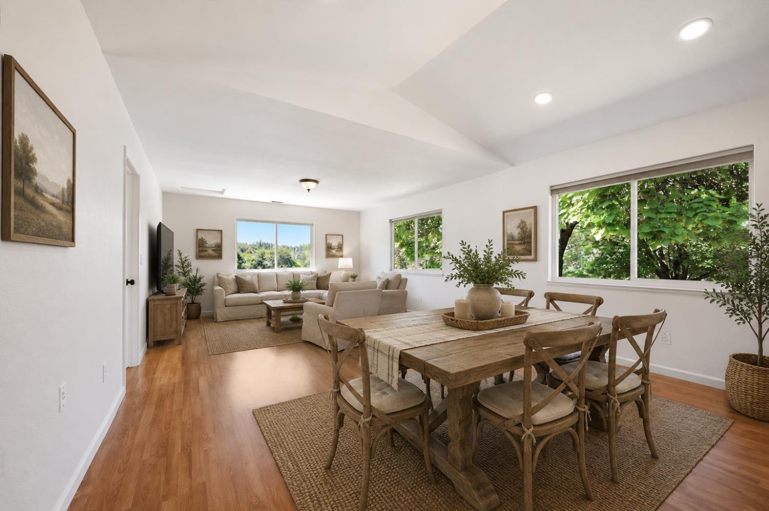 20525 Poker Flats Road Penn Valley, CA 95946 - Photo 10 of 69 Virtually staged image