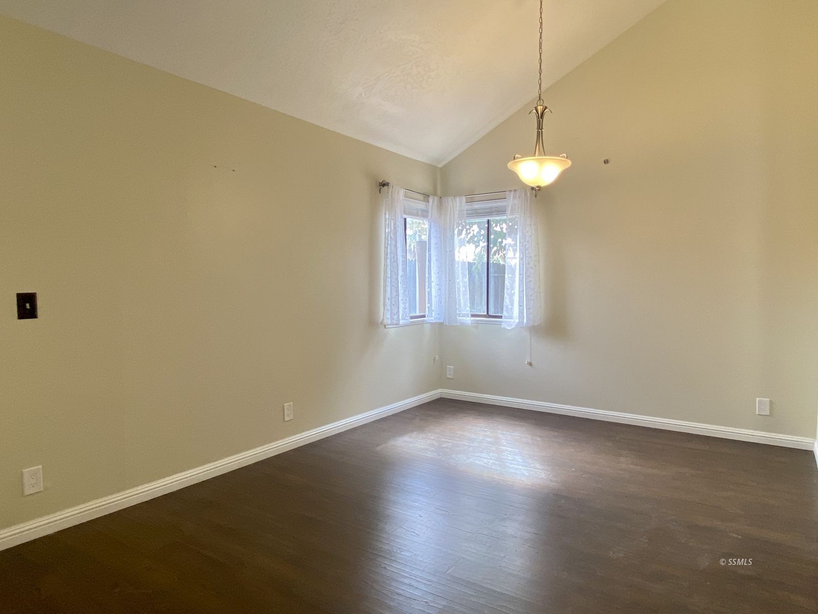 201 Washington Way Ridgecrest, CA 93555 - Photo 11 of 28
