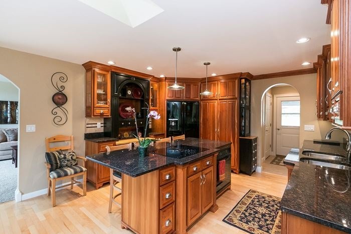 2633 Anchorage Road Northeast Solon, IA 52333 - Photo 2 of 20 Gallery Image 2