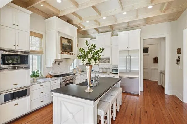 $4,200,000 | 830 South New Hampshire Street, Covington, LA 70433