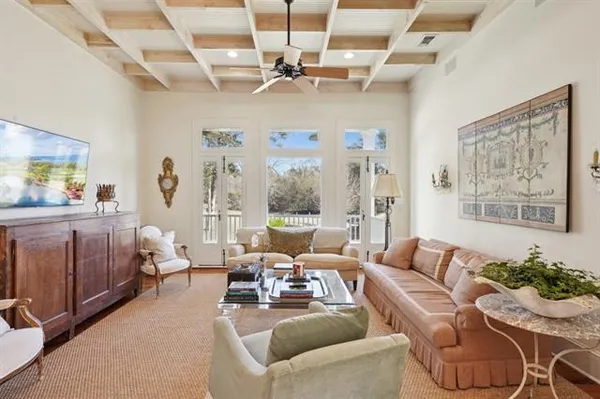 $3,995,000 | 830 South New Hampshire Street, Covington, LA 70433