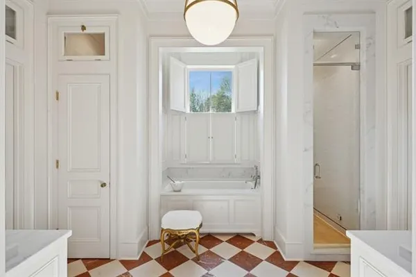 $3,995,000 | 830 South New Hampshire Street, Covington, LA 70433