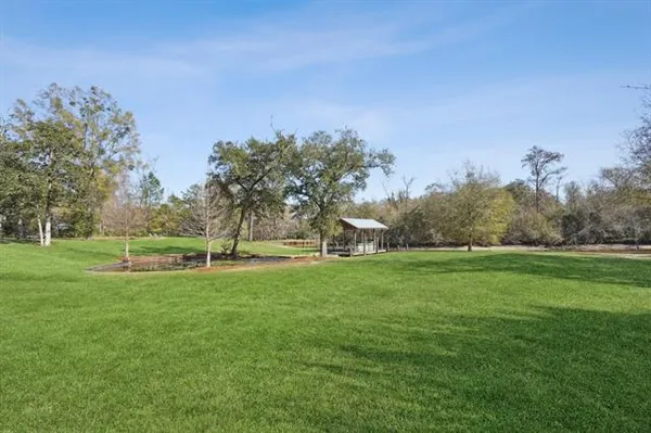 $3,995,000 | 830 South New Hampshire Street, Covington, LA 70433