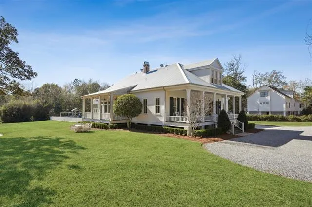 $4,200,000 | 830 South New Hampshire Street, Covington, LA 70433