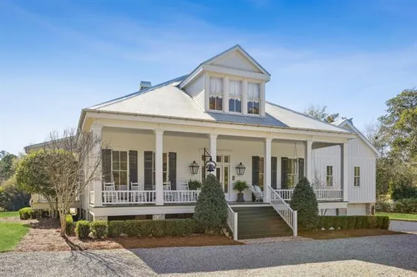 $3,995,000 | 830 South New Hampshire Street, Covington, LA 70433