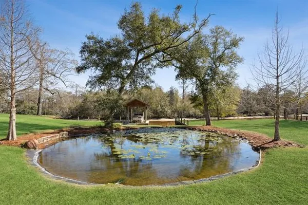 $3,995,000 | 830 South New Hampshire Street, Covington, LA 70433