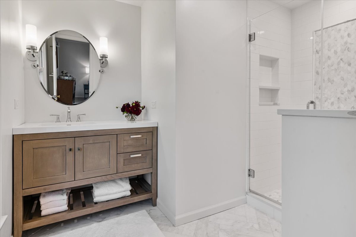 1423 Sheridan Road Wilmette, IL 60091 - Photo 12 of 27 Gallery Image 12