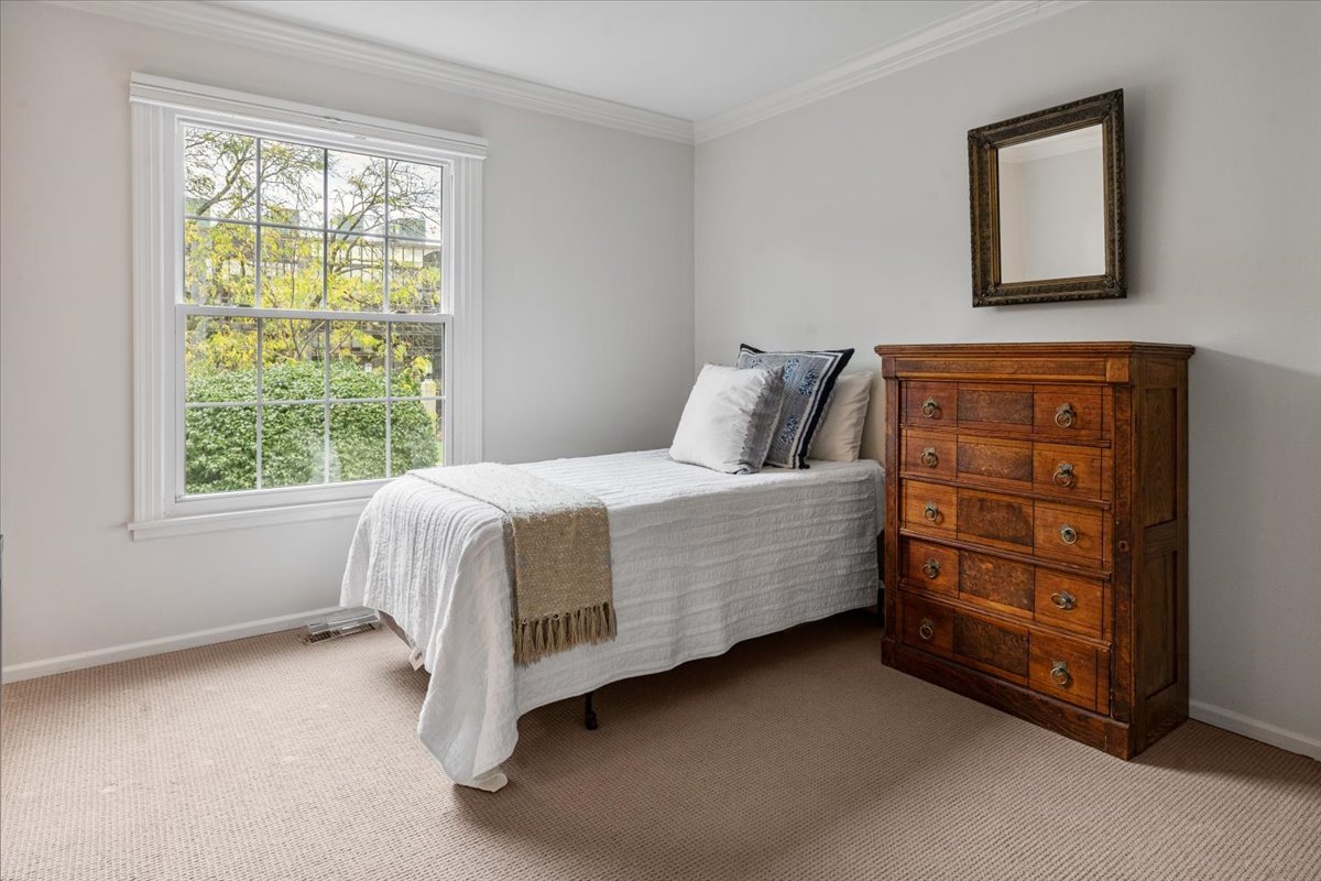 1423 Sheridan Road Wilmette, IL 60091 - Photo 14 of 27 Gallery Image 14