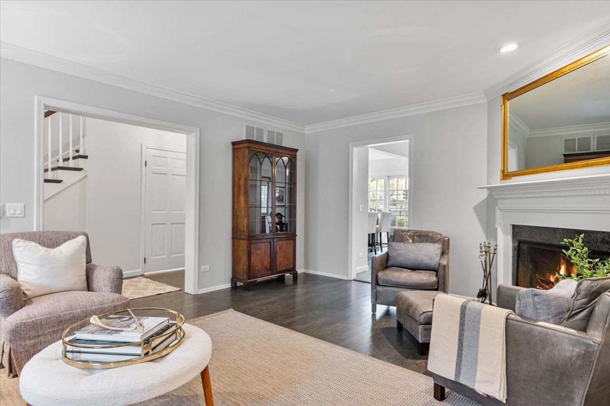 1423 Sheridan Road Wilmette, IL 60091 - Photo 5 of 27 Gallery Image 5