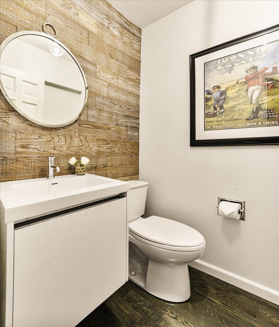 1423 Sheridan Road Wilmette, IL 60091 - Photo 10 of 27 Gallery Image 10