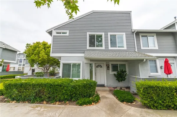 $3,900 | 145 Huntington, Irvine, CA 92620