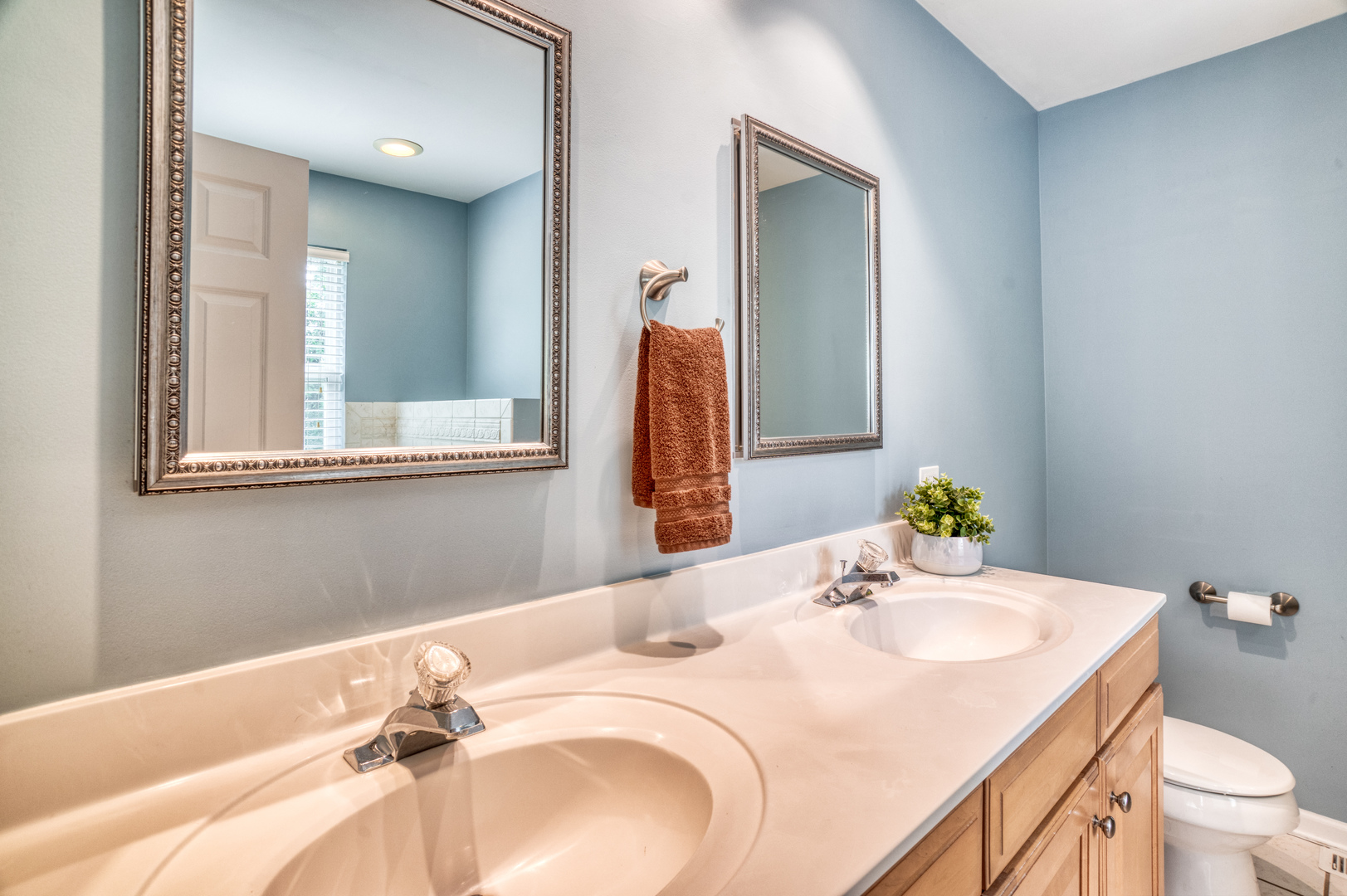 216 Ridge Road North Aurora, IL 60542 - Photo 13 of 18