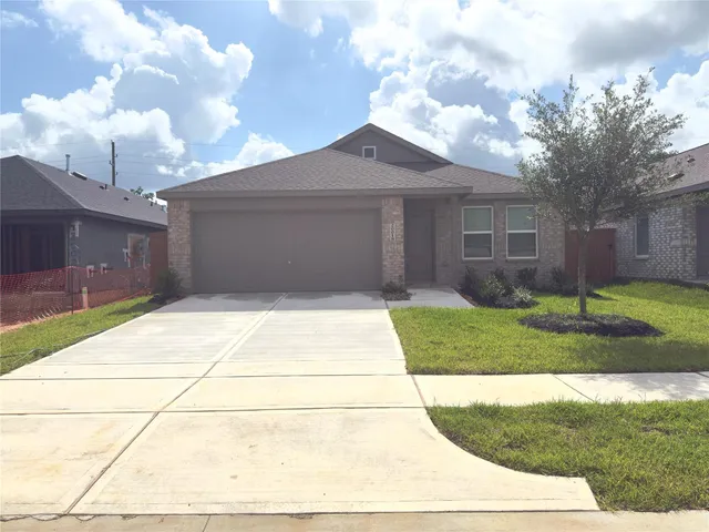 $237,840 | 6135 Daintree Court, Montgomery, TX 77316