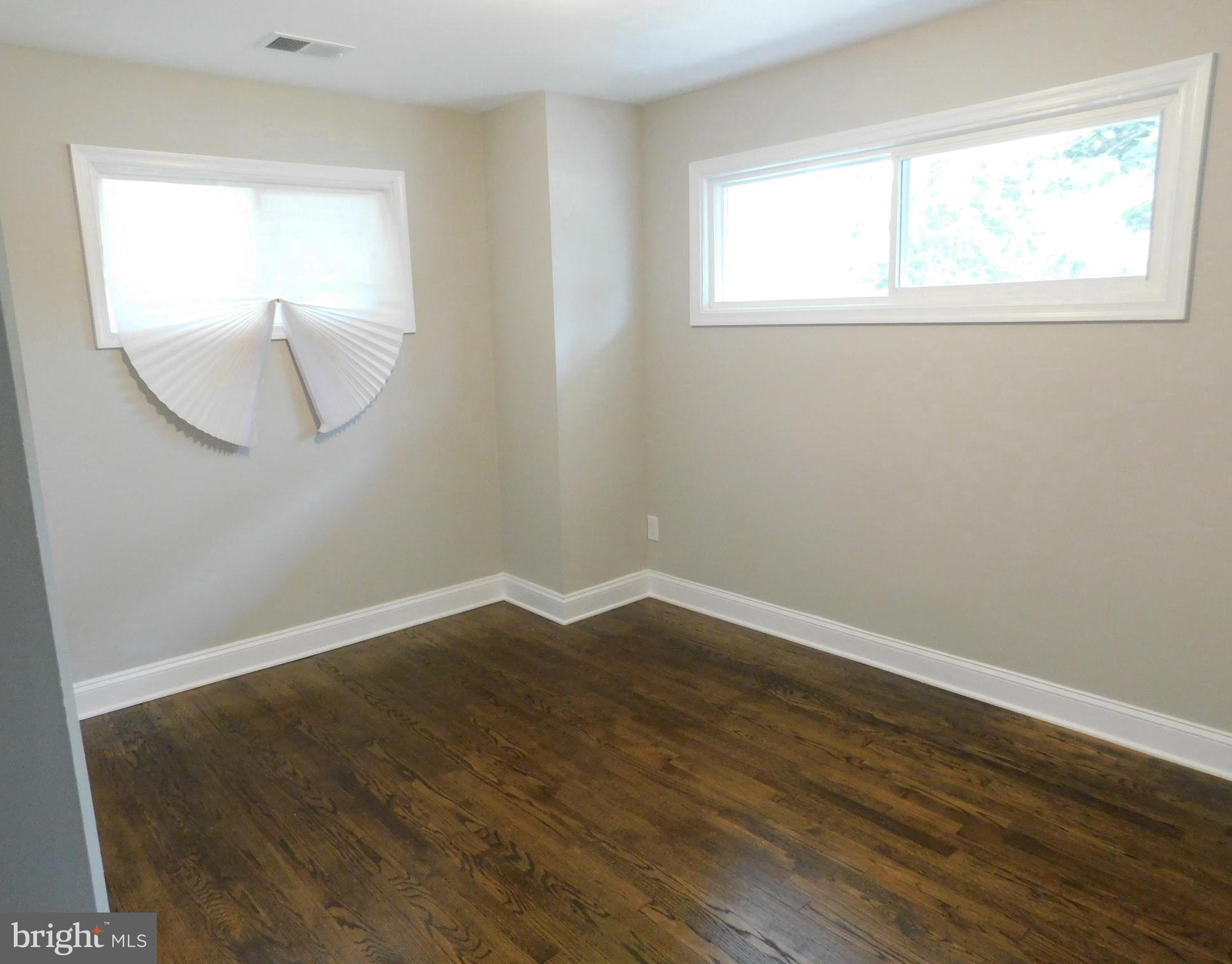 7427 Remoor Road Baltimore, MD 21207 - Photo 3 of 13