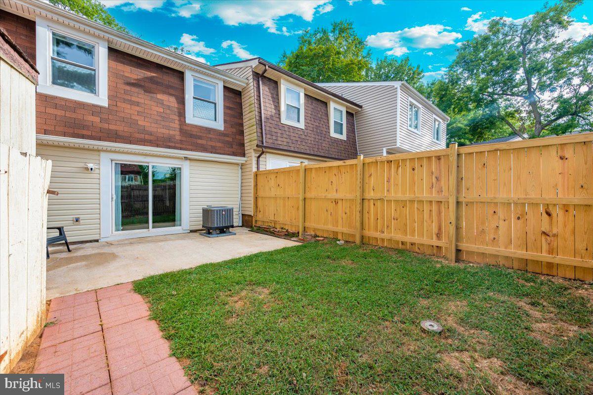 8826 Stauffer Road Walkersville, MD 21793 - Photo 38 of 38 a view of a backyard with a garden