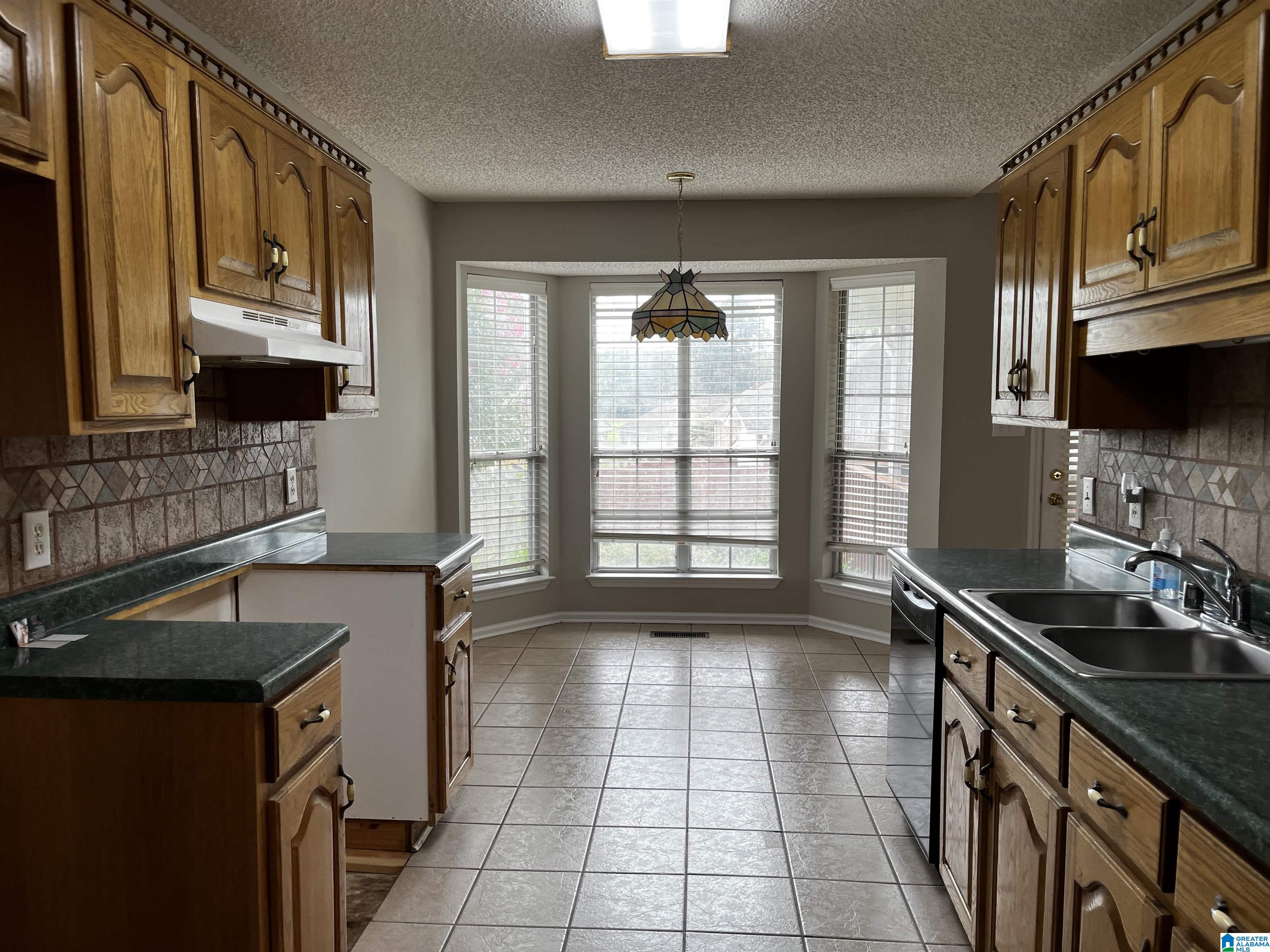 1837 Brandon Way Bessemer, AL 35022 - Photo 10 of 29