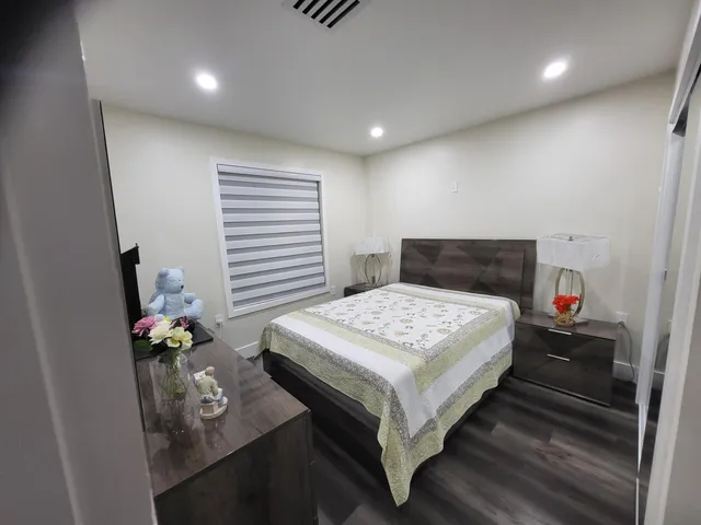 $2,200 | 507 Wisteria Avenue, Unit B, Fort Pierce, FL 34982